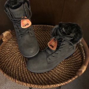 Lugz Women’s boots. Brand new, never warn
